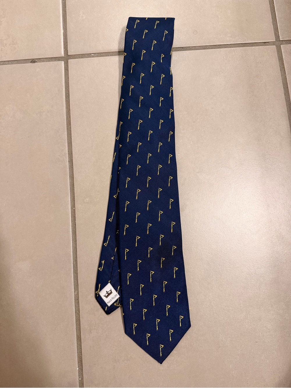 PETER MILLAR Men's Neck Tie 100% Silk Blue Golf Flag
Good condition